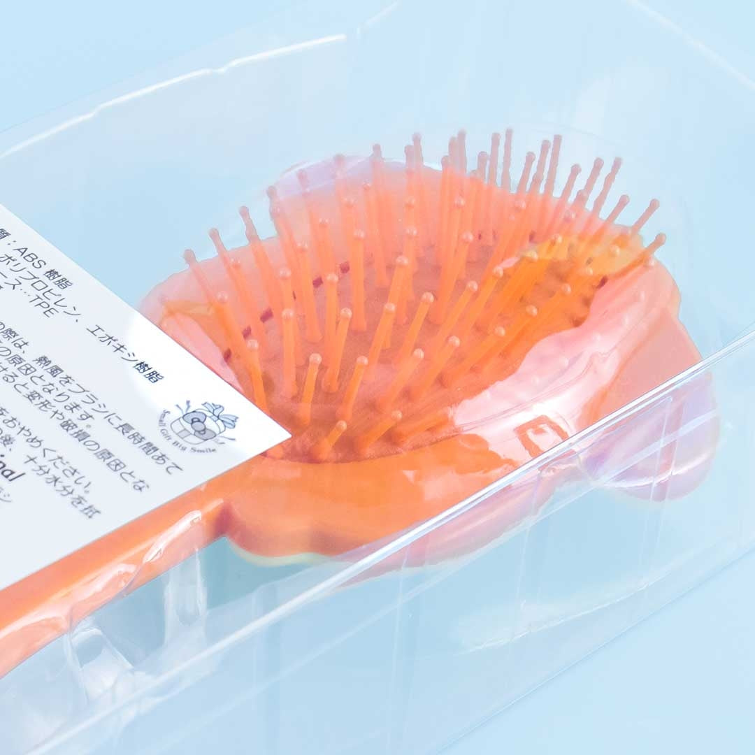 Pompompurin Die-Cut Hairbrush