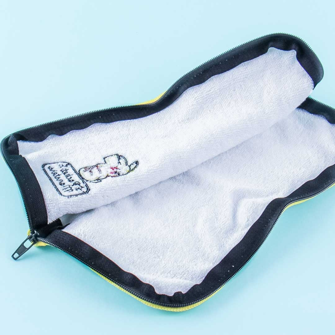 Pokémon Pikachu Towel Pouch