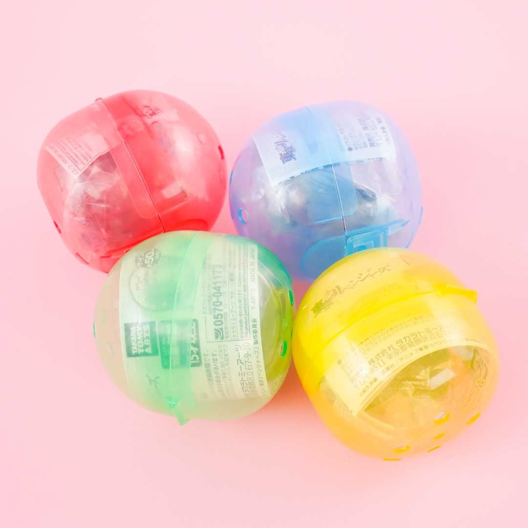 Tokyo Revengers Tin Badge Gachapon