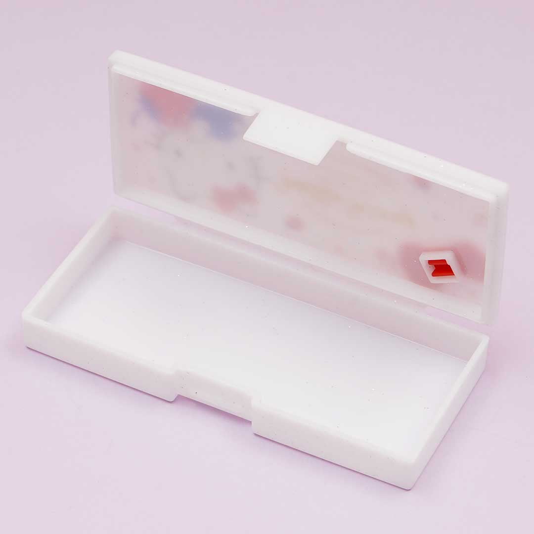 Hello Kitty Berry & Bows Love Accessory Case