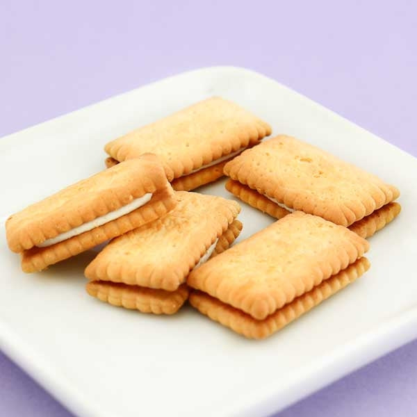 Glico Bisuko Cream Biscuit