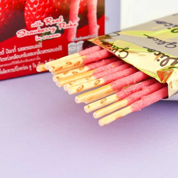 Pocky Biscuit Sticks - Strawberry Flakes & Cream