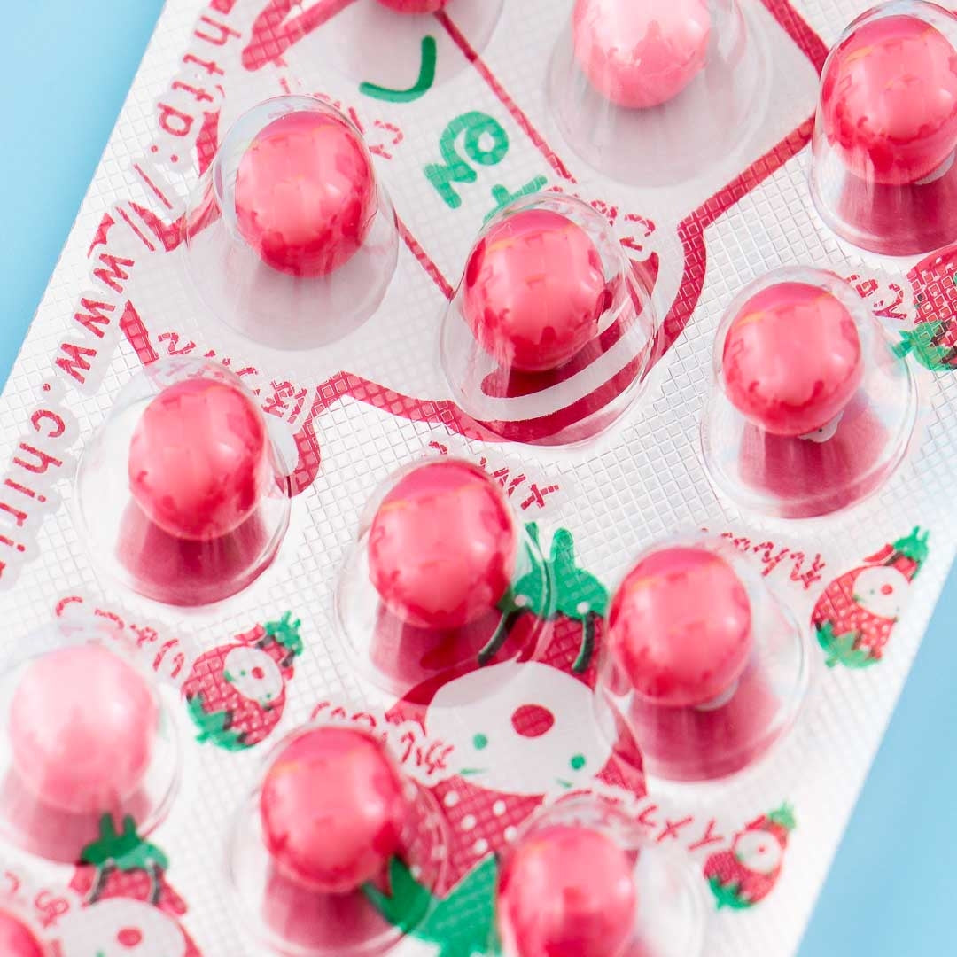 Chirin Fortune Telling Chocolate Balls - Strawberry Milk