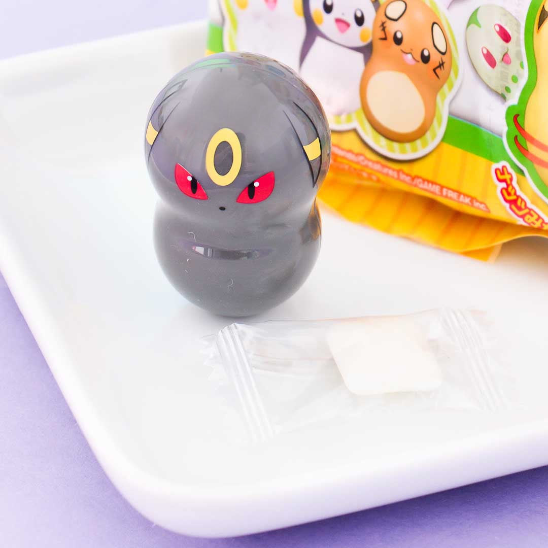 Bandai Coo'Nuts Figure & Gum