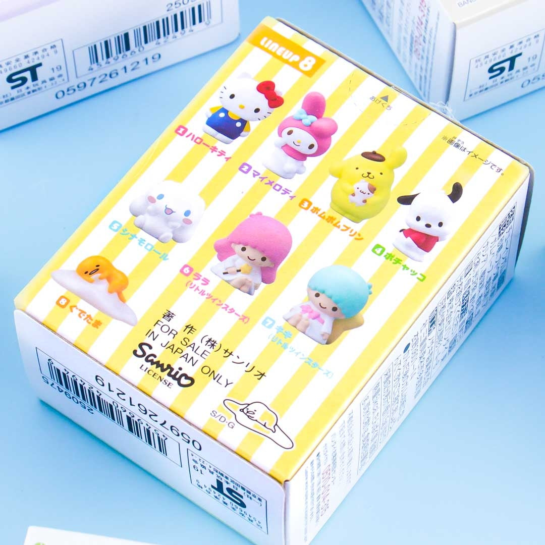 Sanrio Characters Friends Figurine & Gum Set