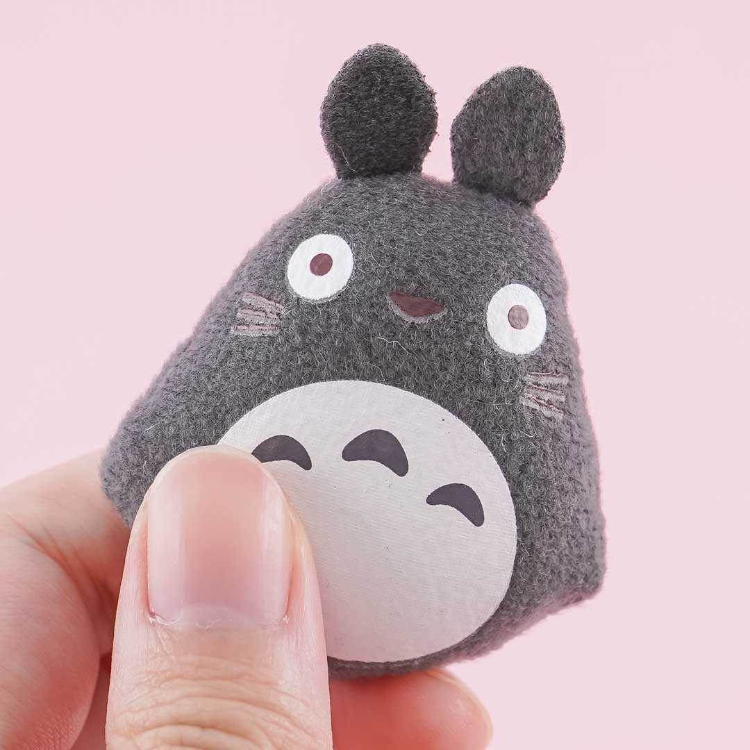 My Neighbor Totoro Magnet - Dark Grey Totoro