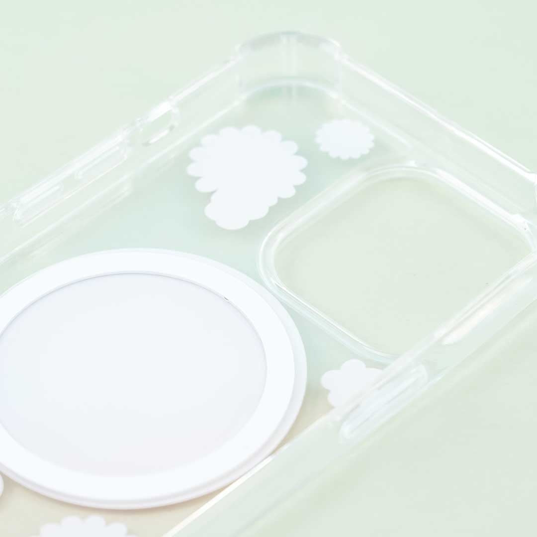 Hello Kitty Kimono Magsafe Protective Case for iPhone 13