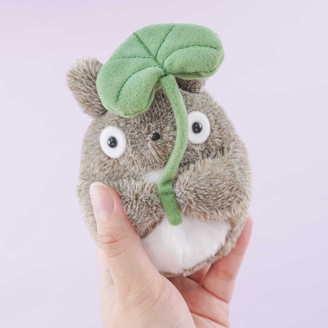 My Neighbor Totoro With Umbrella Leaf - Totoro / Medium