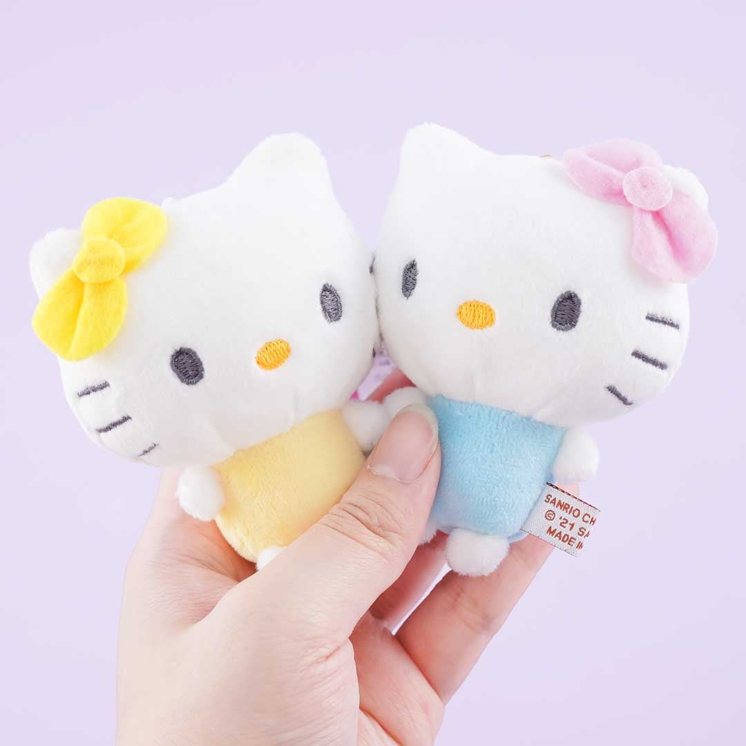 Hello Kitty & Mimmy Magnetic Plushie Charm Set