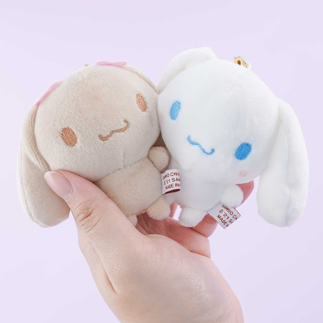 Cinnamoroll & Mocha Magnetic Plushie Charm Set