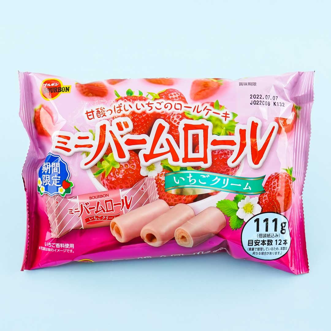 Bourbon Strawberry Cream Baumkuchen Mini Roll Snack Pack