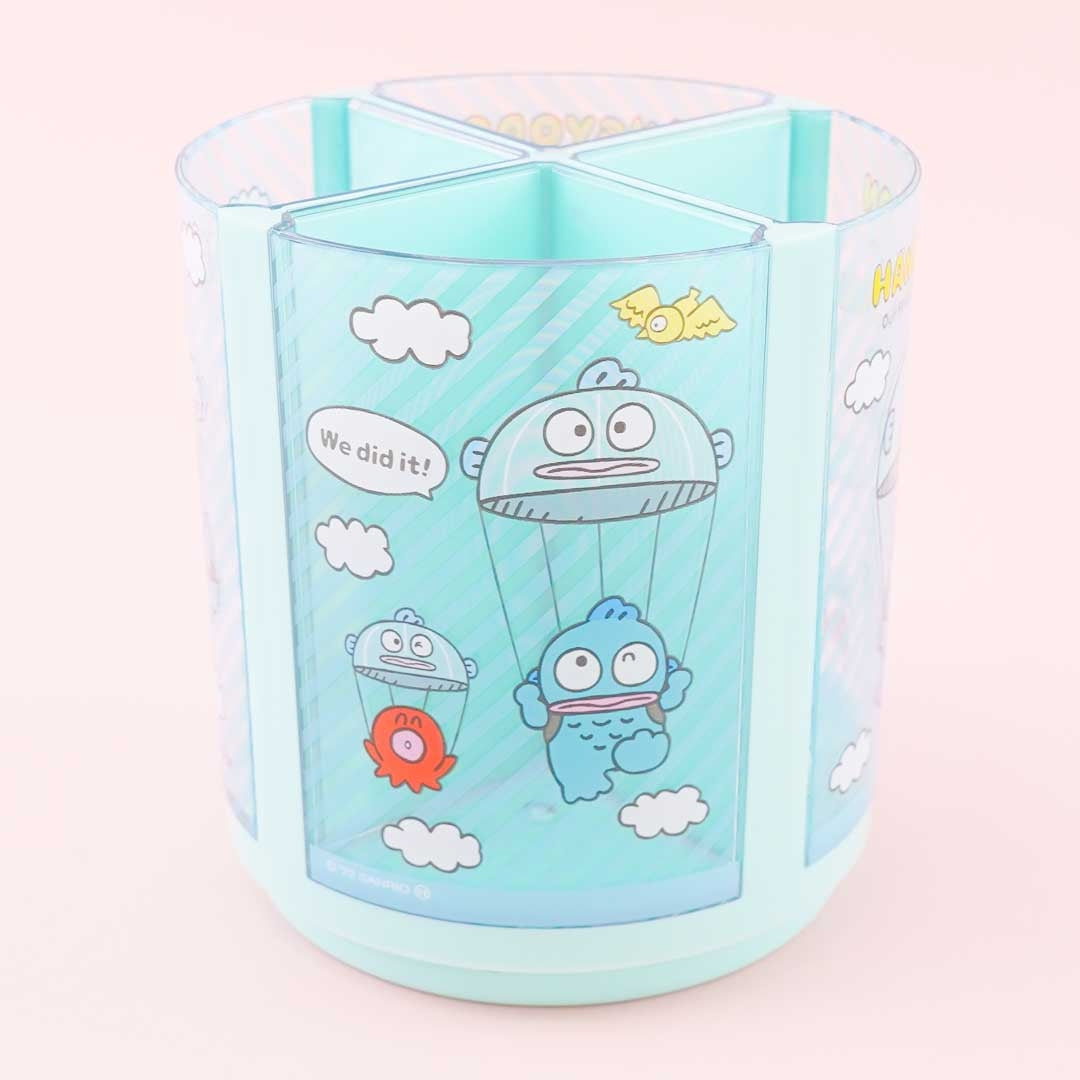 Hangyodon Skydiving Rotating Pen Stand