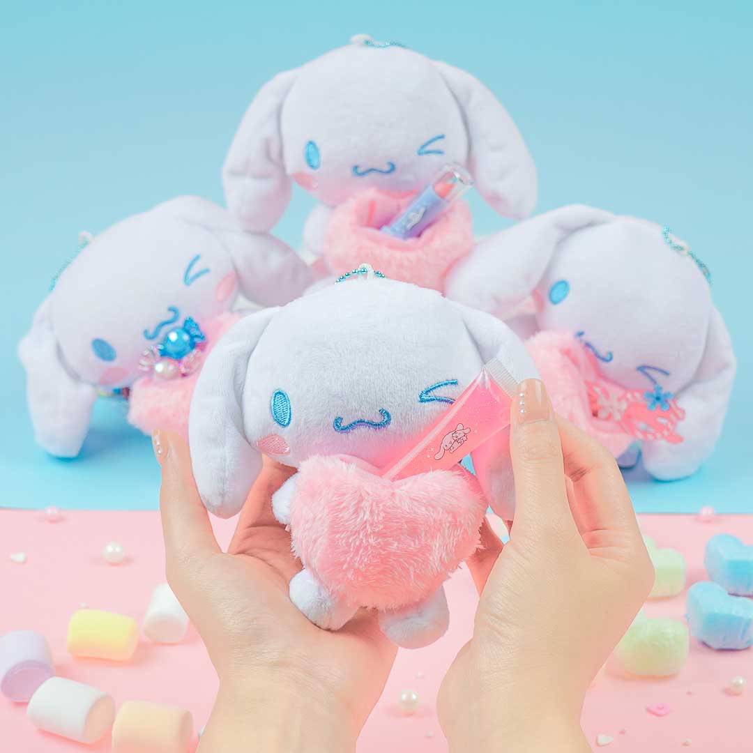 Cinnamoroll Heart Hug Plushie - Medium