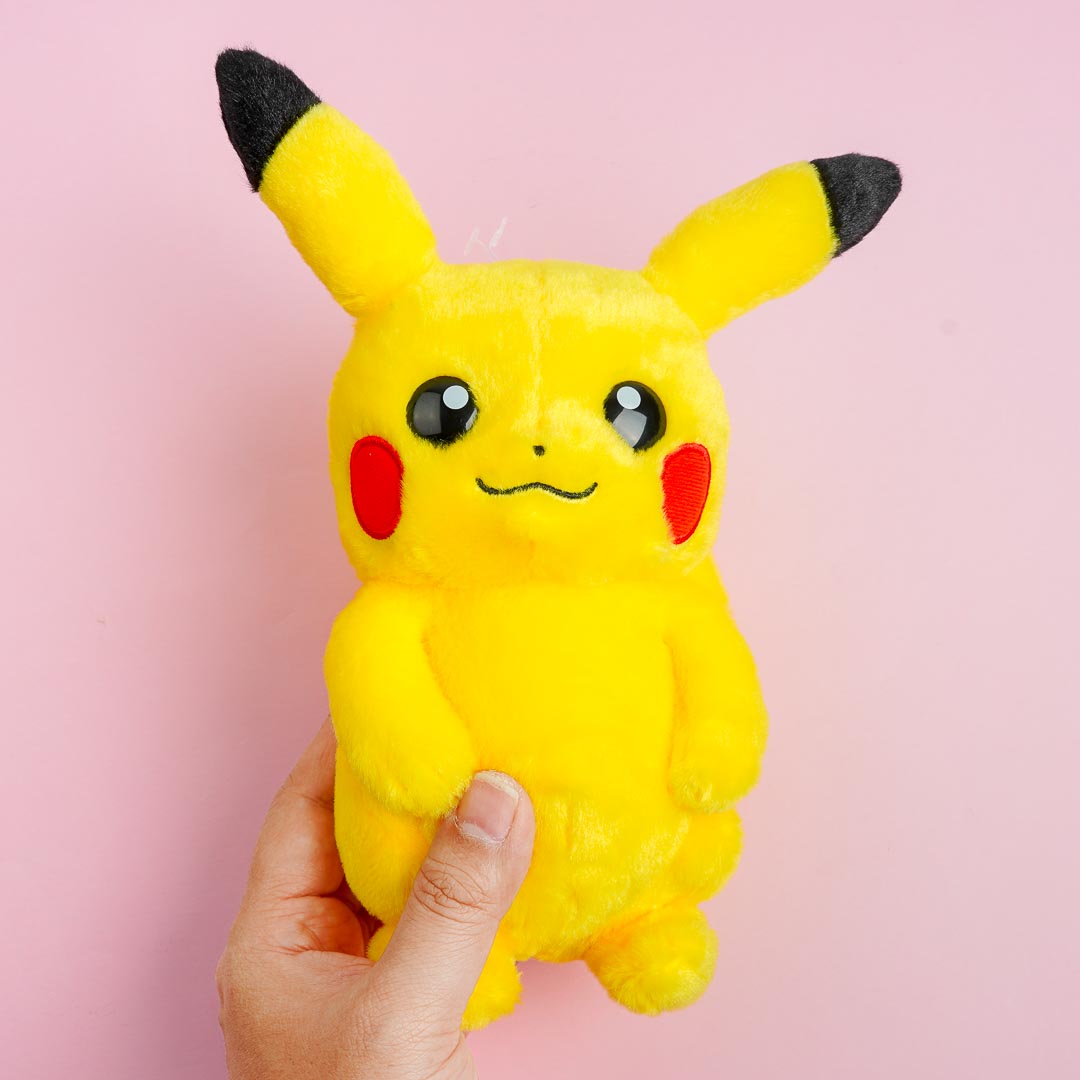 Pokemon Get Plushie - Pikachu / Medium