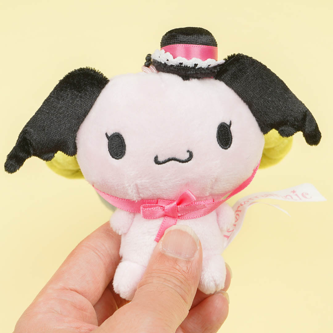 Lloromannic 2000s Debut Plushie Charm