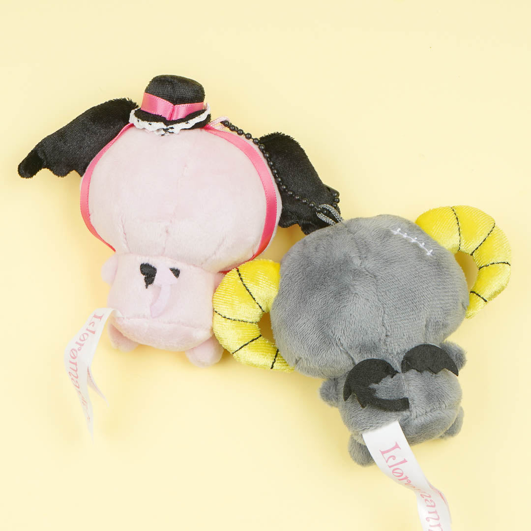 Lloromannic 2000s Debut Plushie Charm