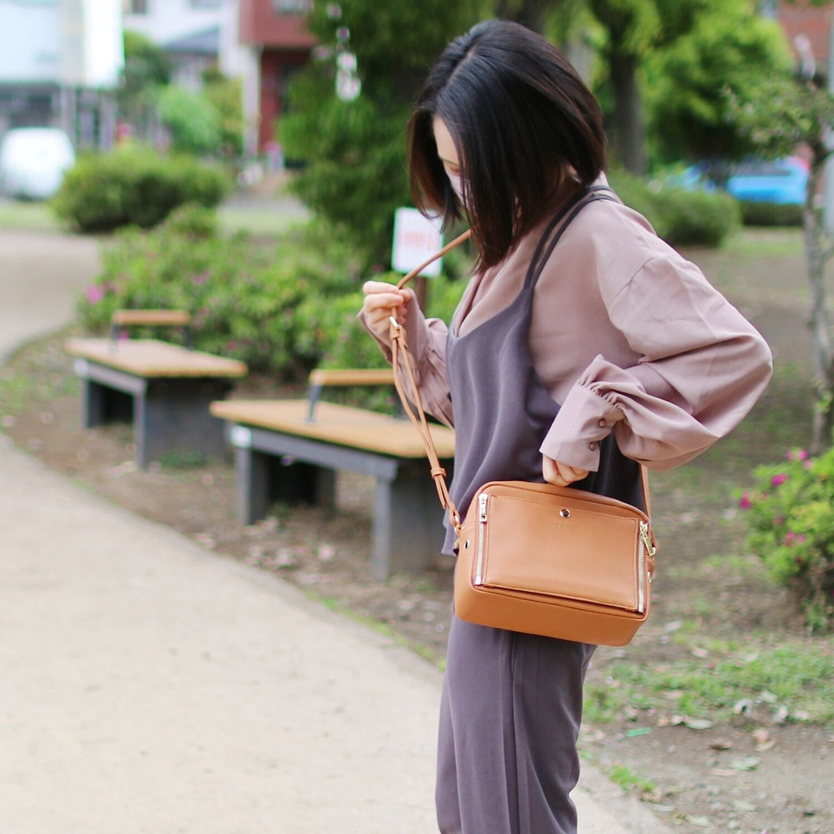 PRE-ORDER | Rea Rea Kurua Mini Shoulder Bag - Black